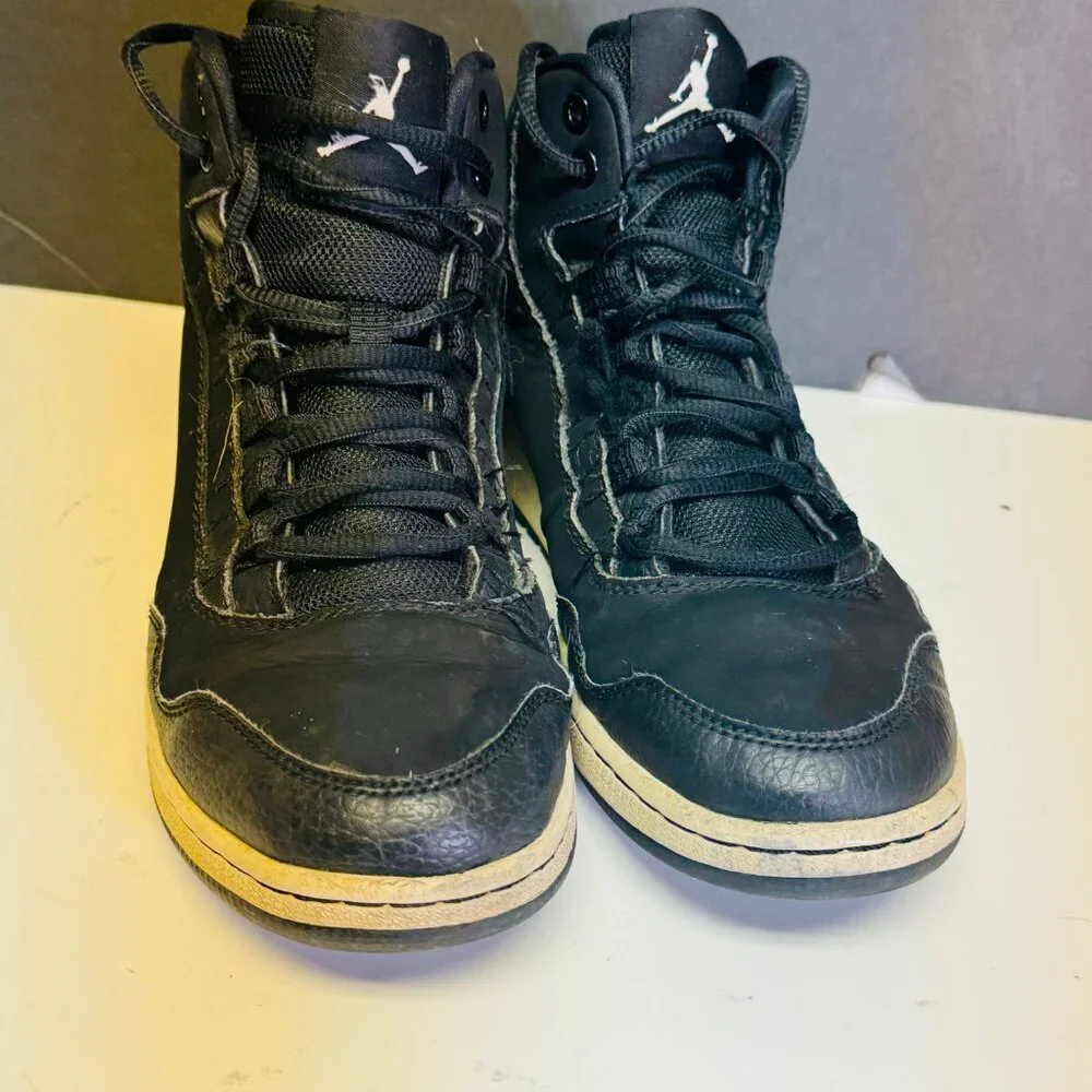 Nike Air Jordan Executive Size 6.5Y Code 820241-011